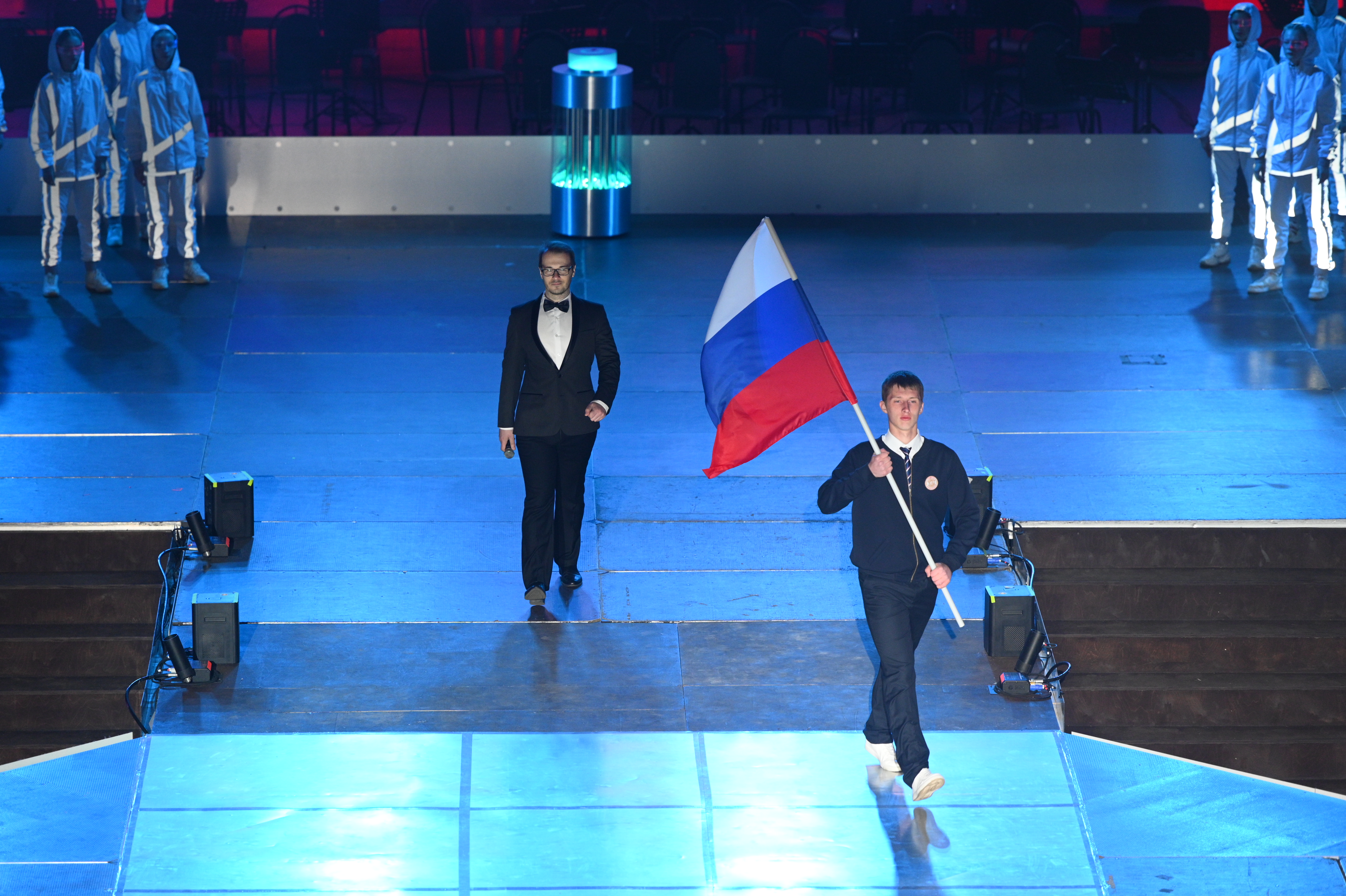 Мы начинаем в 11:00!