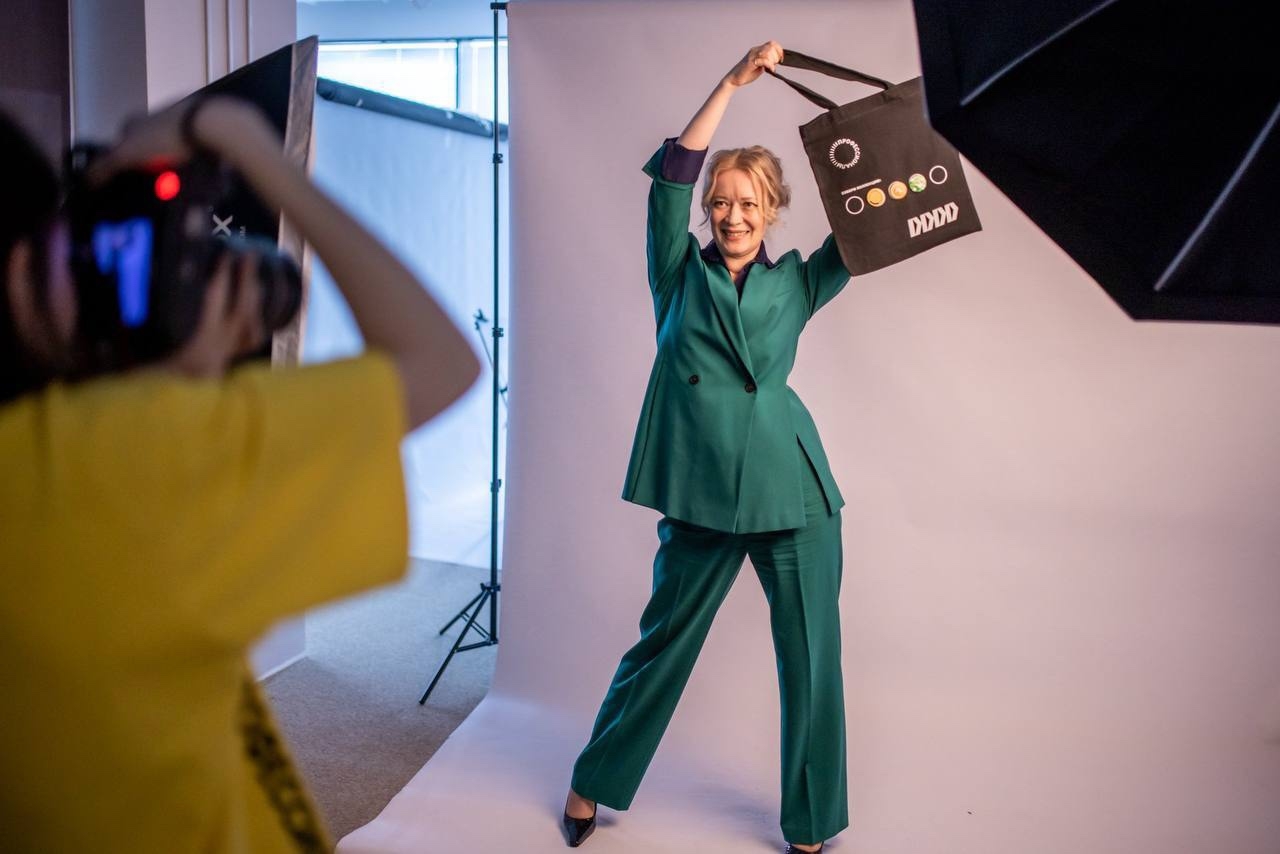 А кто у нас модель? Министр!