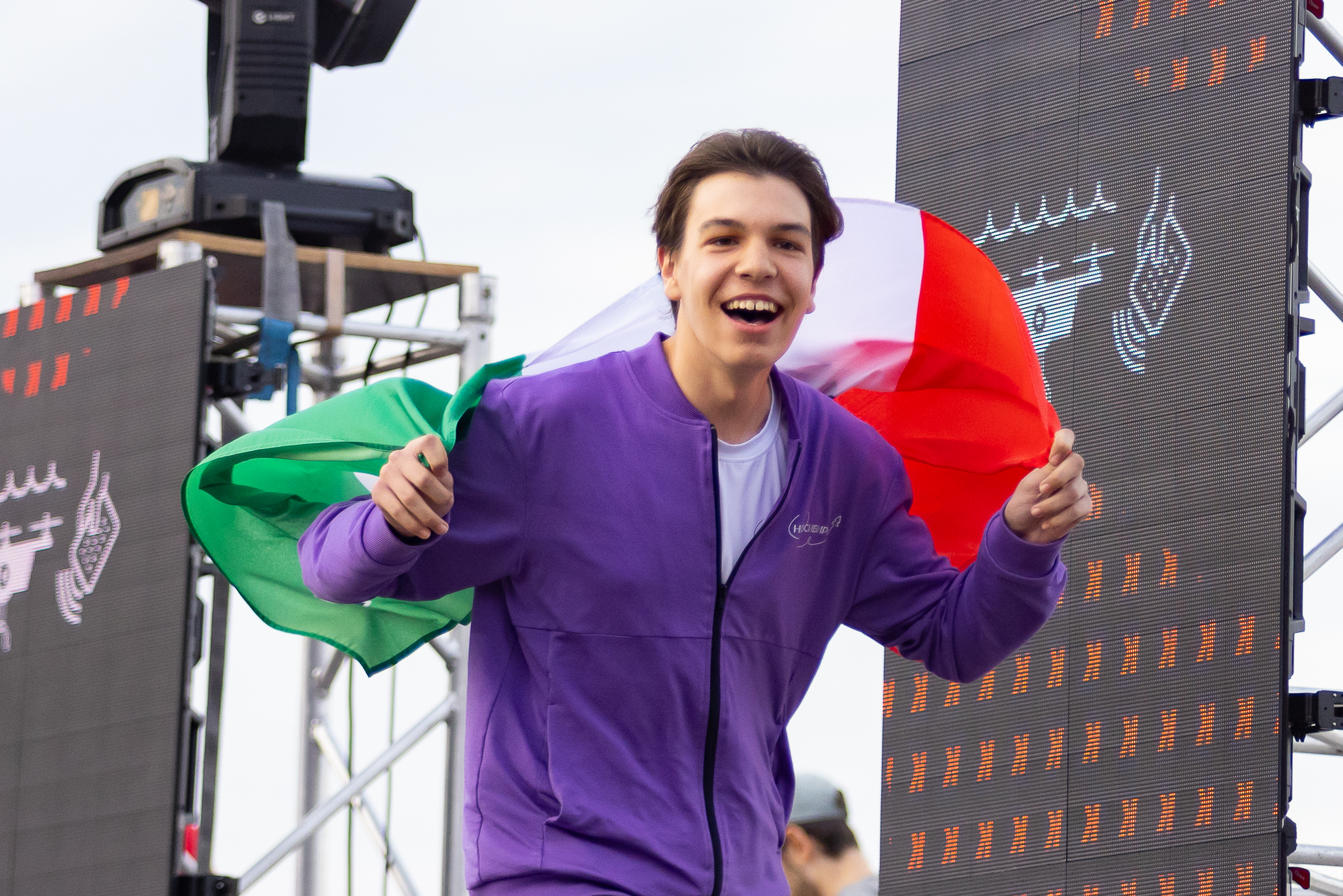 Фотографии с финала Чемпионата высоких технологий ждут вас!