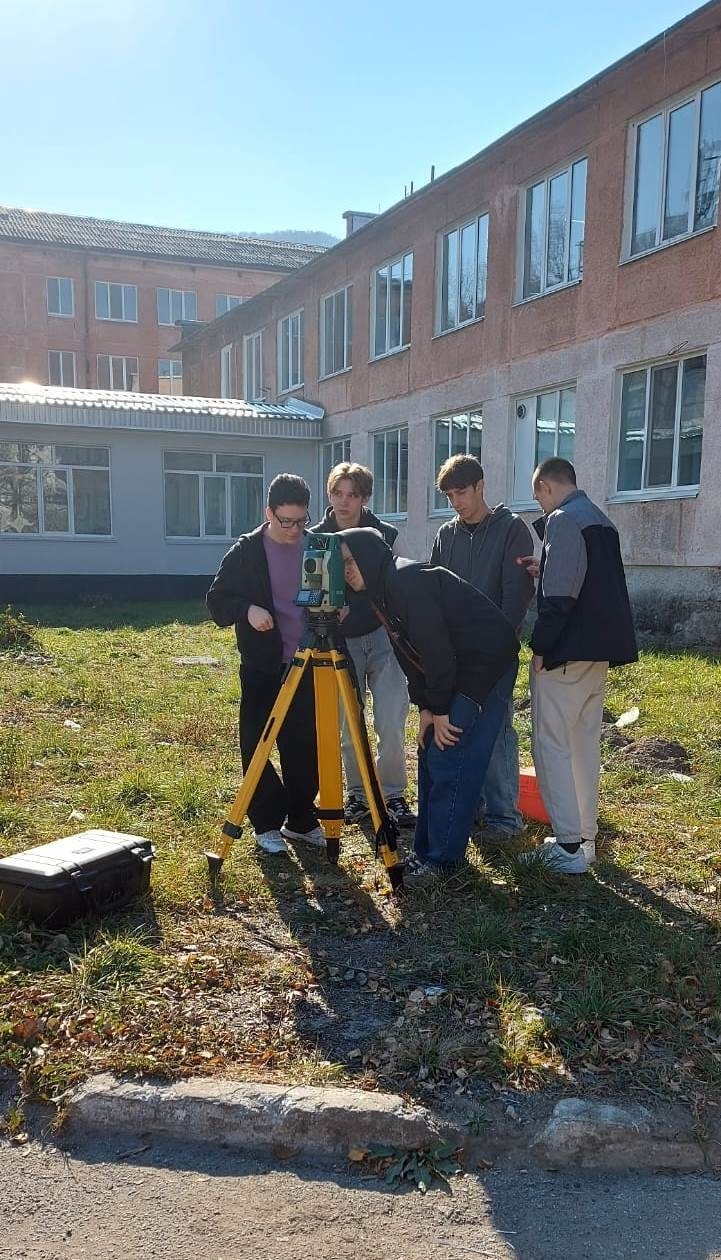 Технологии и пространственные данные в одной компетенции